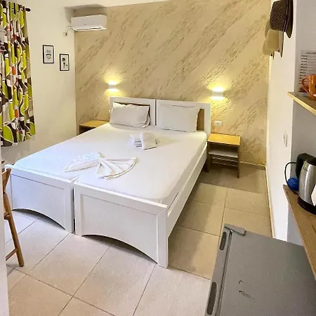Bed and Breakfast Harmony Λέτσε
